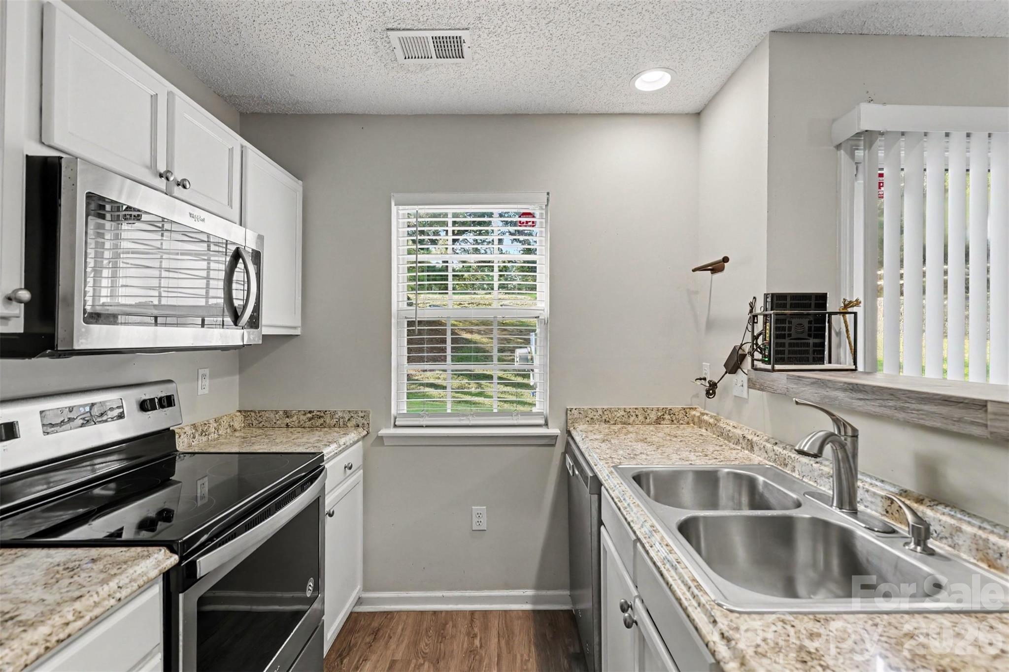 12331 Bluestem Lane Property Photo 11