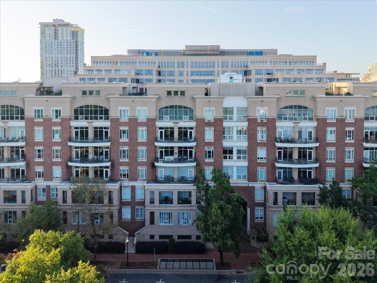 400 N Church Street 215 Property Photo 7