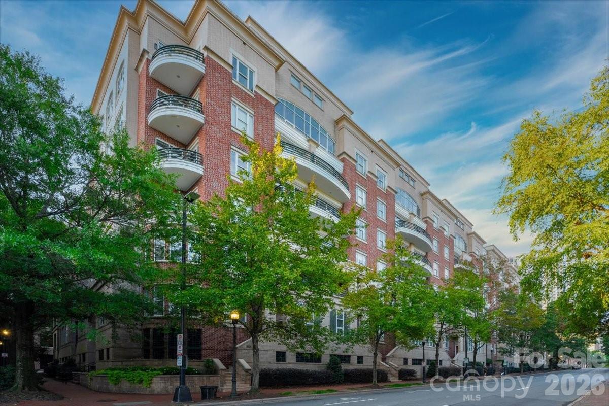 400 N Church Street 215 Property Photo 10
