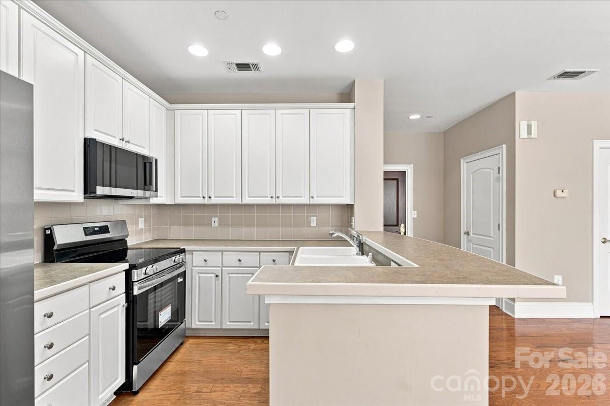 400 N Church Street 215 Property Photo 19