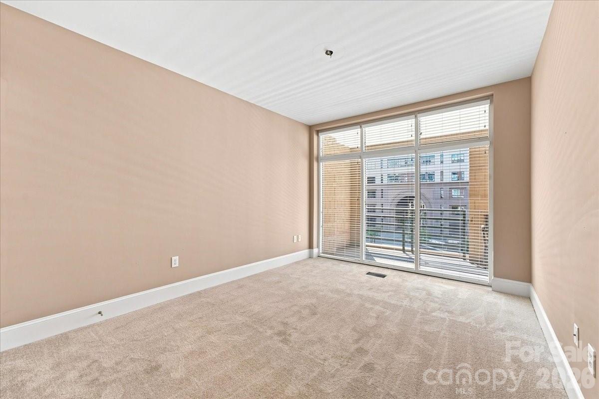 400 N Church Street 215 Property Photo 24