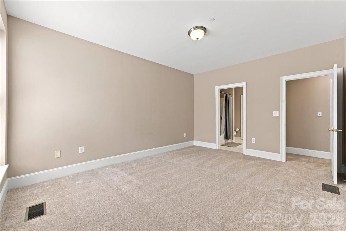 400 N Church Street 215 Property Photo 28
