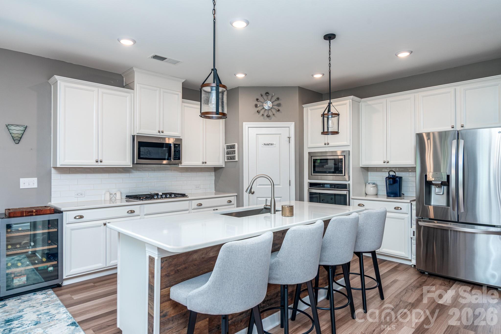 5134 Turtle Creek Drive Property Photo 8