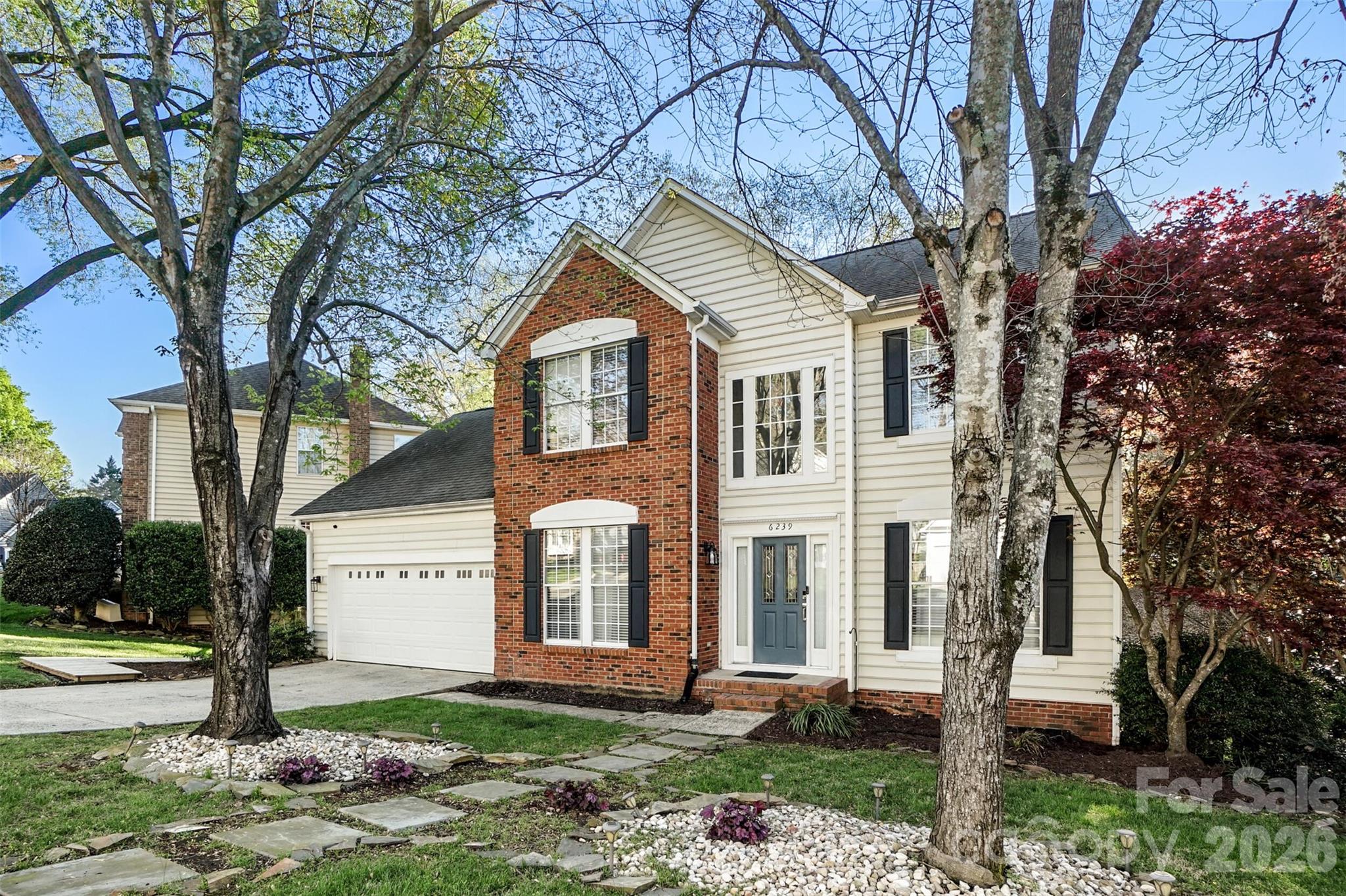 6239 Skyline Drive Property Photo 1