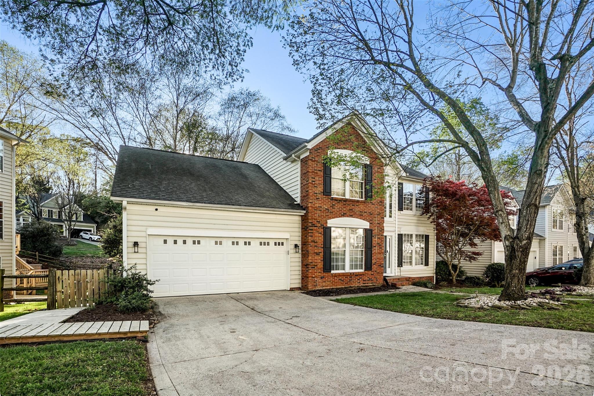 6239 Skyline Drive Property Photo 2