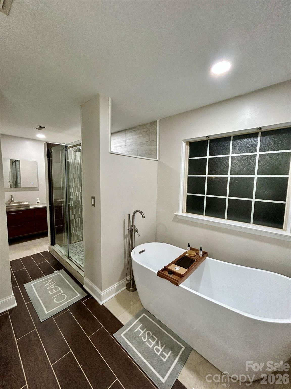6239 Skyline Drive Property Photo 11