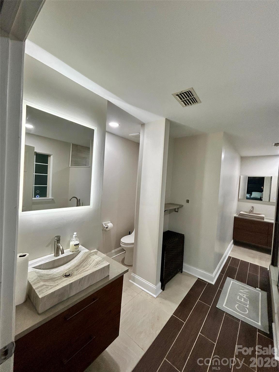 6239 Skyline Drive Property Photo 12