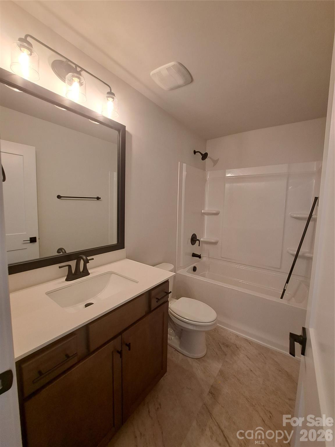 1055 Kildare Drive 64 Property Photo 15