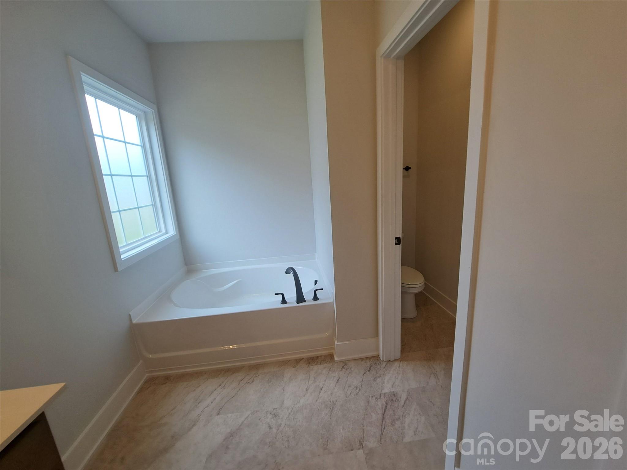 1055 Kildare Drive 64 Property Photo 19