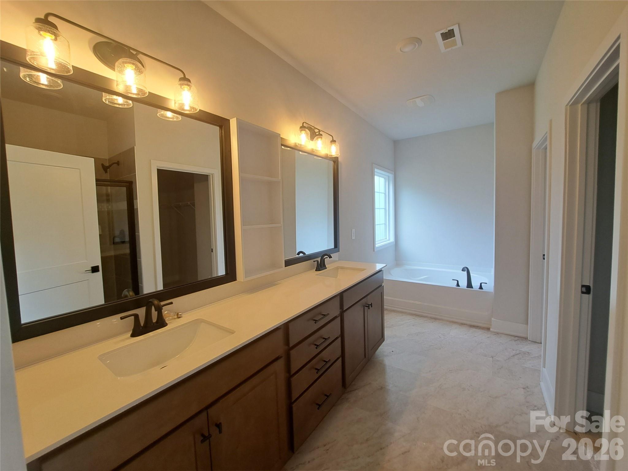 1055 Kildare Drive 64 Property Photo 21