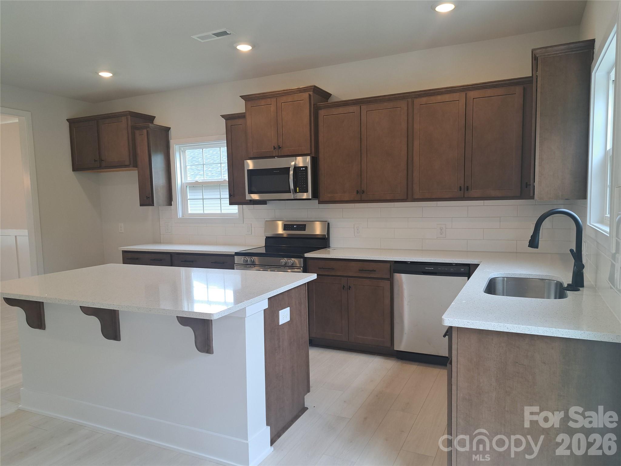 1055 Kildare Drive 64 Property Photo 26