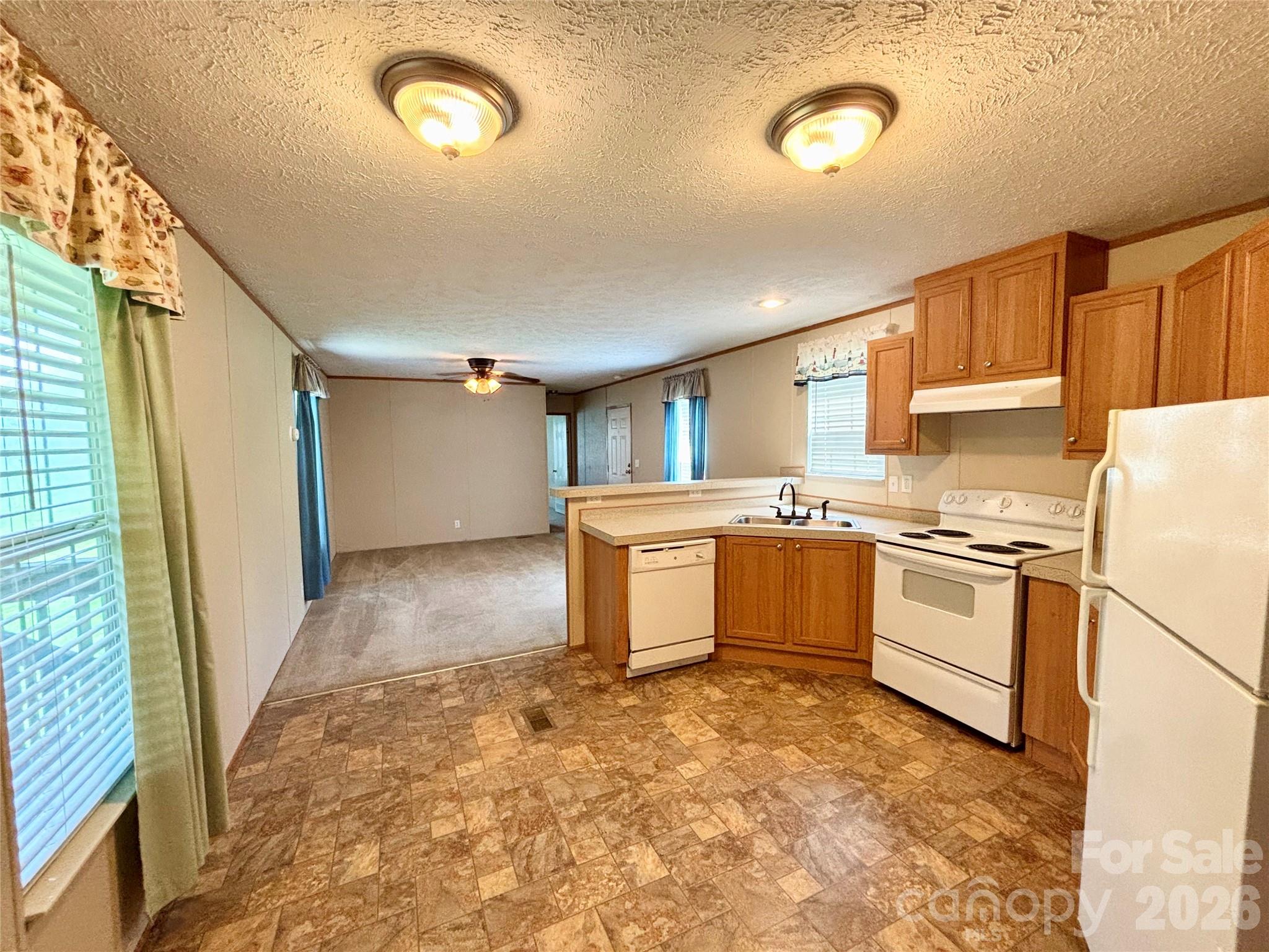 72 S Greenleaf Road Property Photo 7