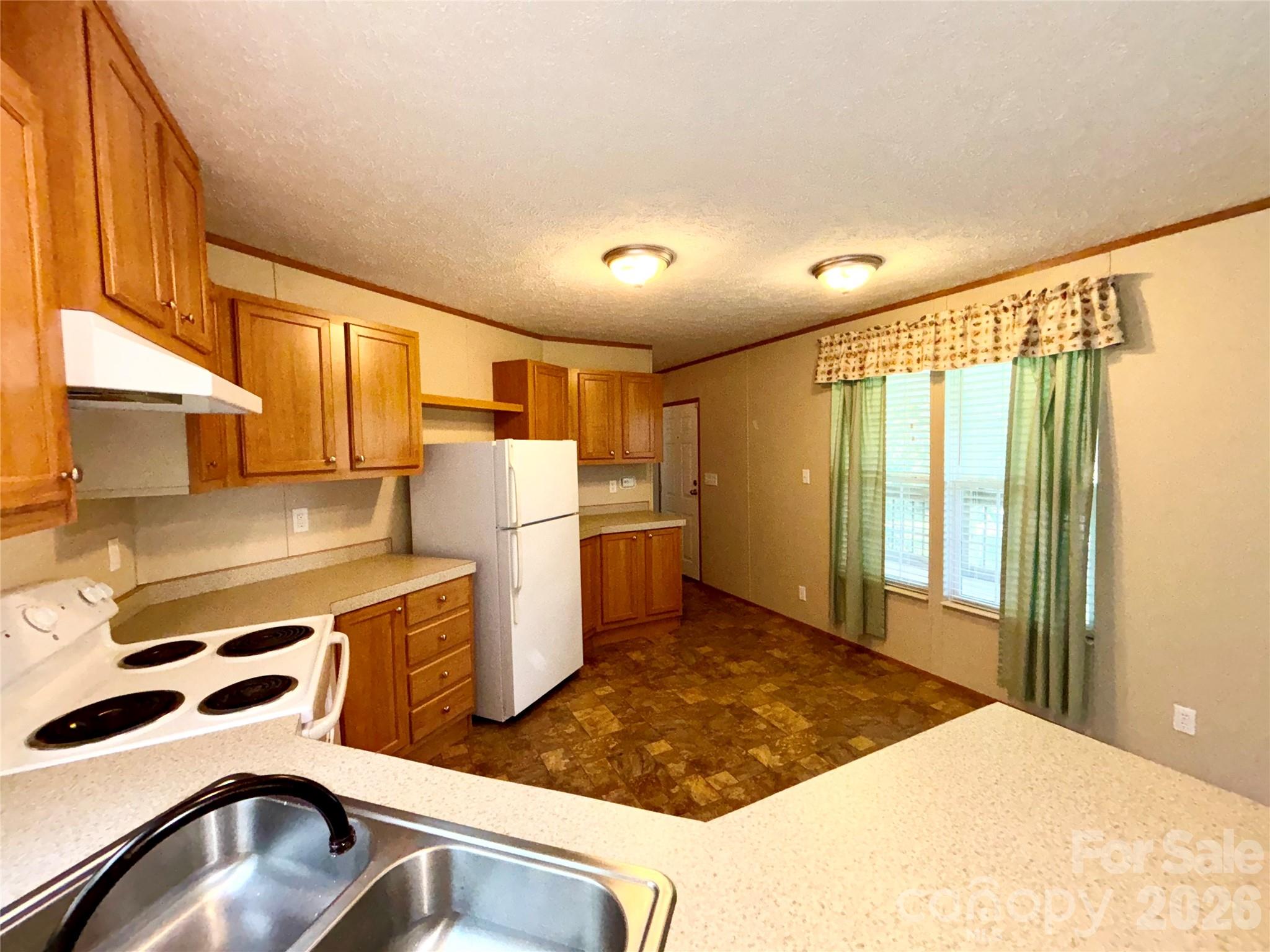 72 S Greenleaf Road Property Photo 8