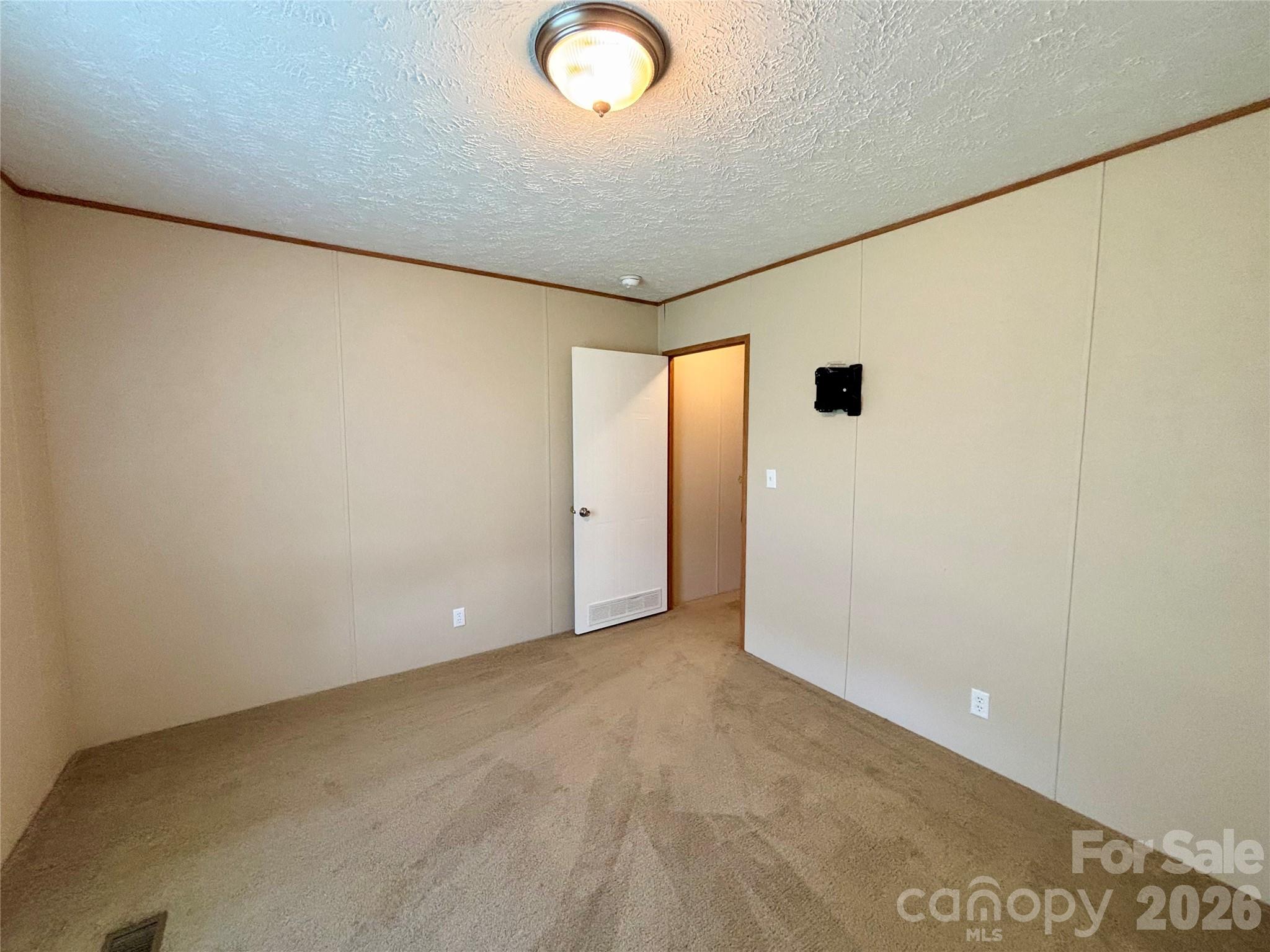 72 S Greenleaf Road Property Photo 12