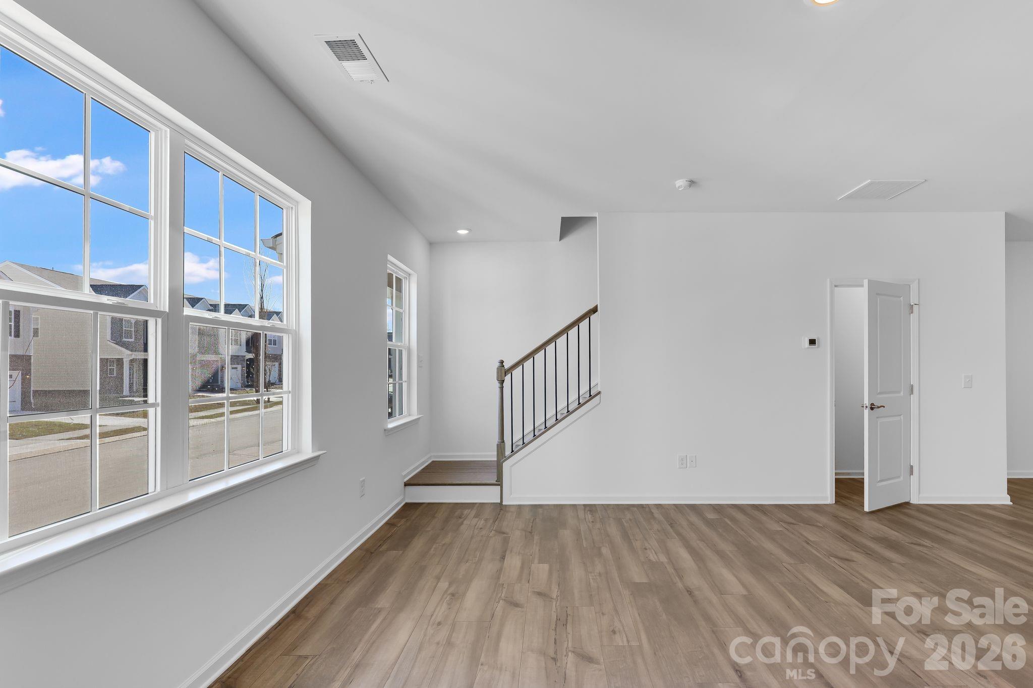 650 Sparano Loop 162 Property Photo 6