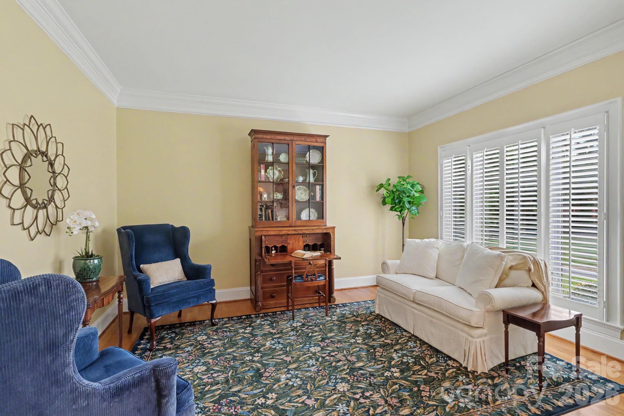 8724 Suninghurst Lane Property Photo 6