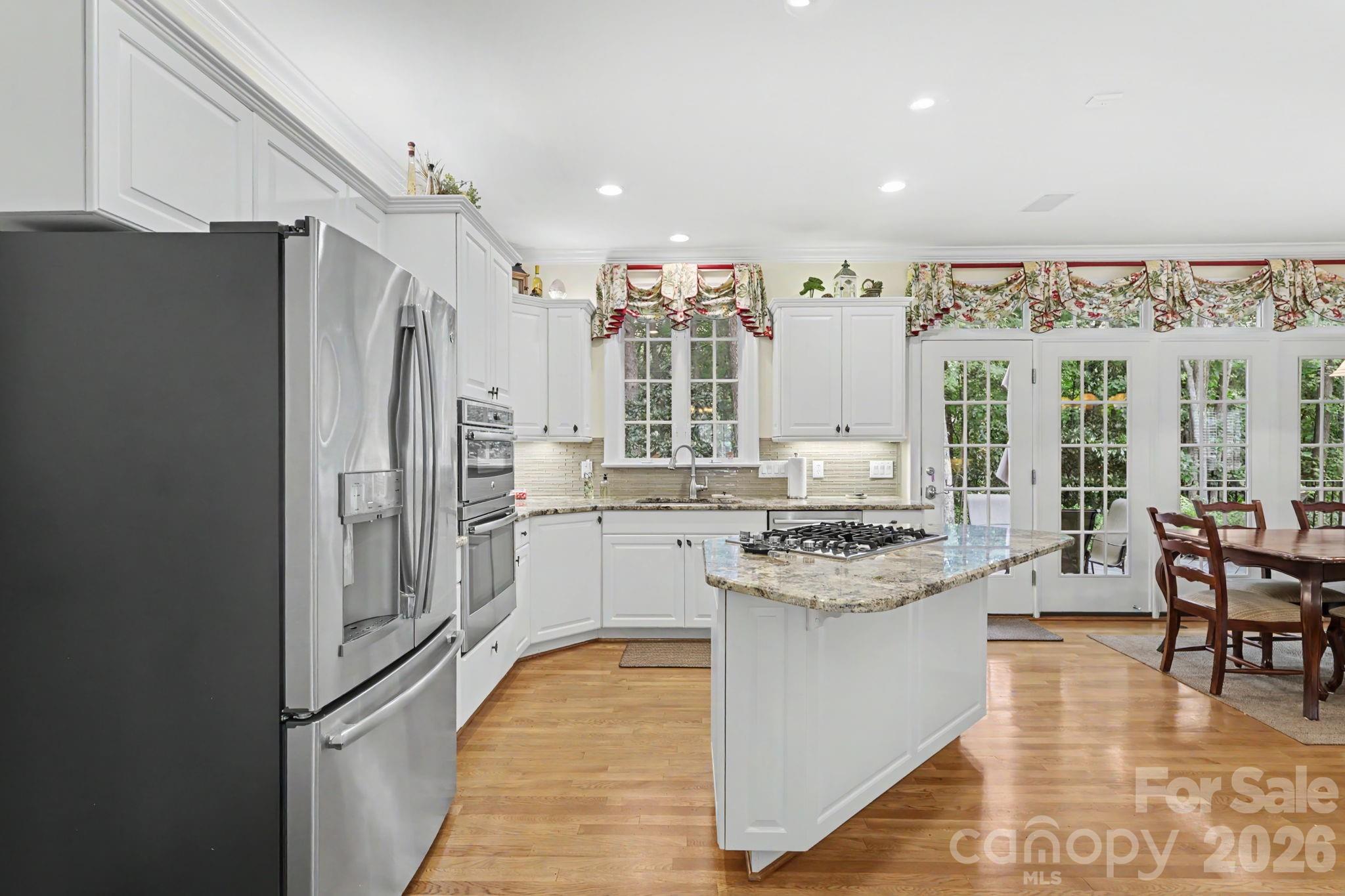8724 Suninghurst Lane Property Photo 14