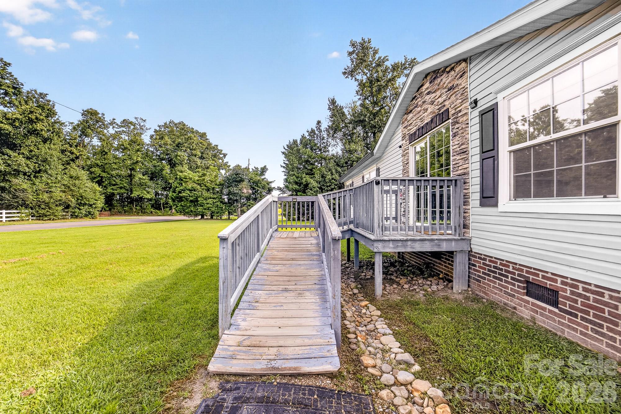 409 Helton Road Property Photo 3