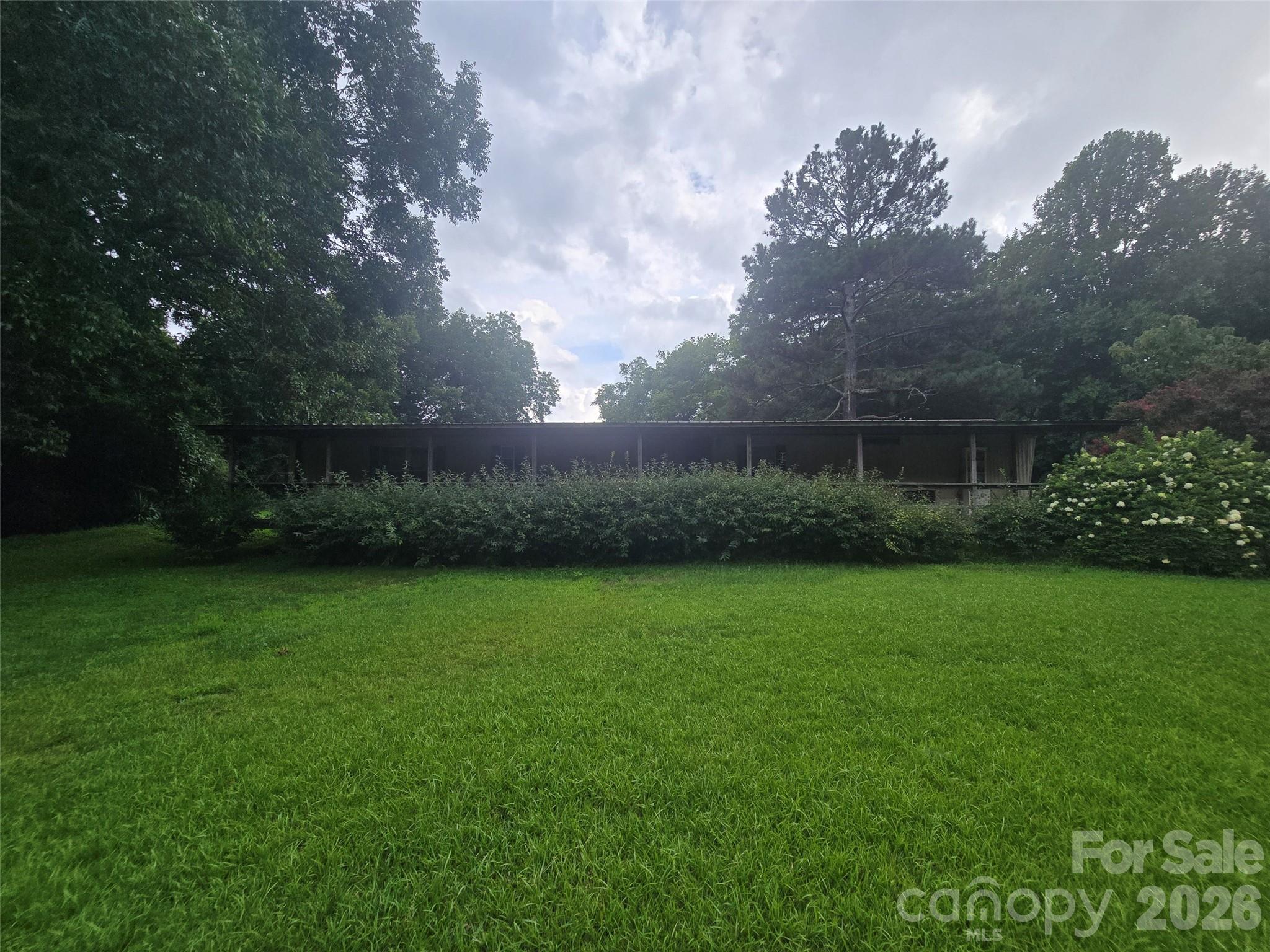 613 Staley Street Property Photo 9