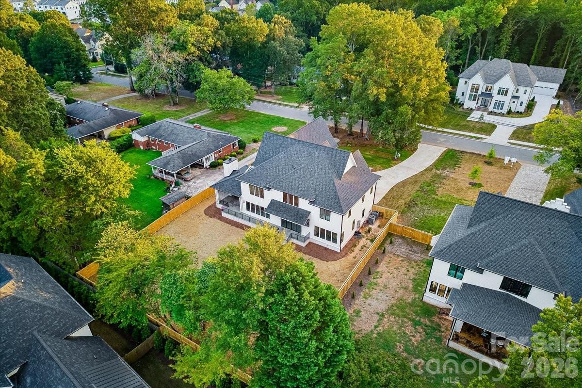 4635 Water Oak Road Property Photo 2