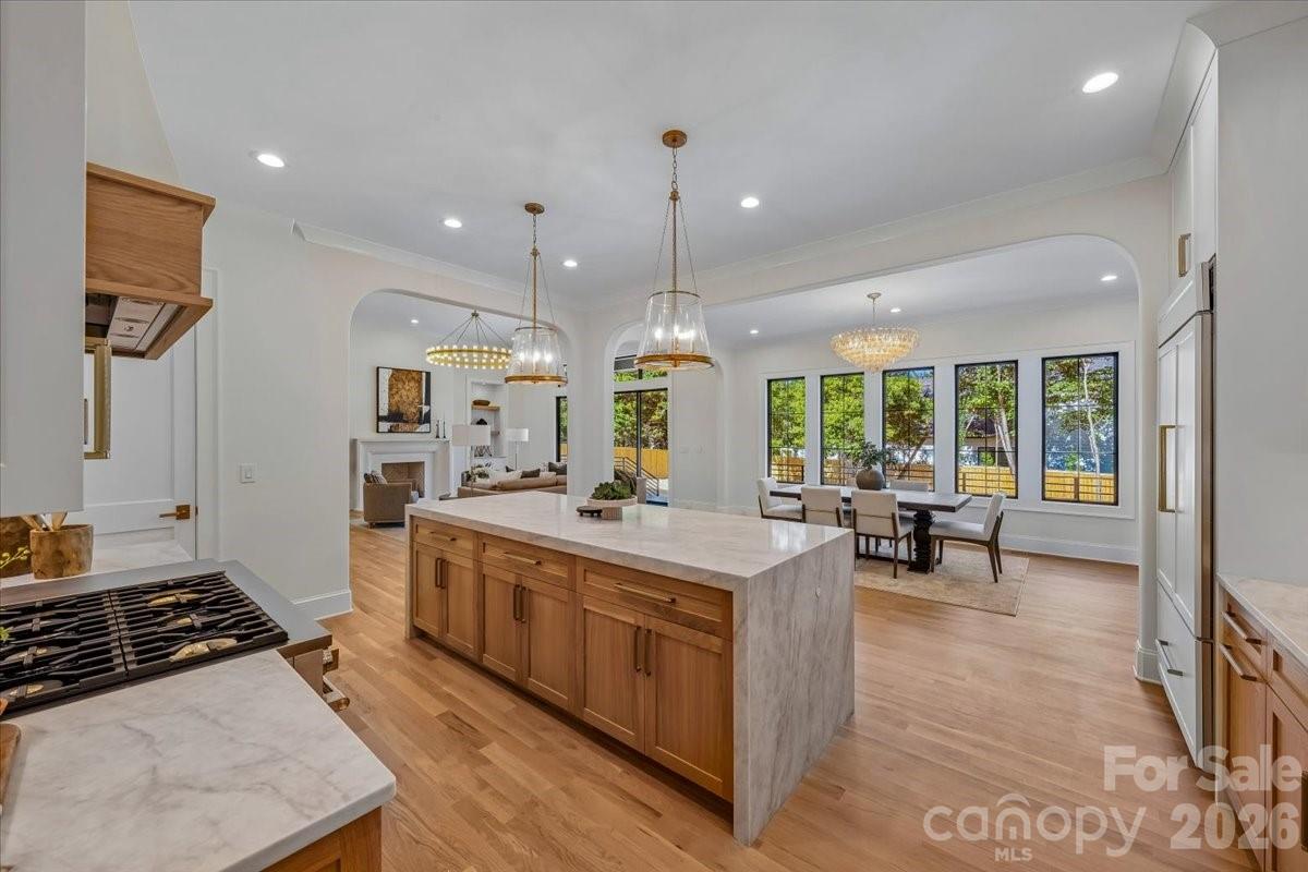 4635 Water Oak Road Property Photo 7