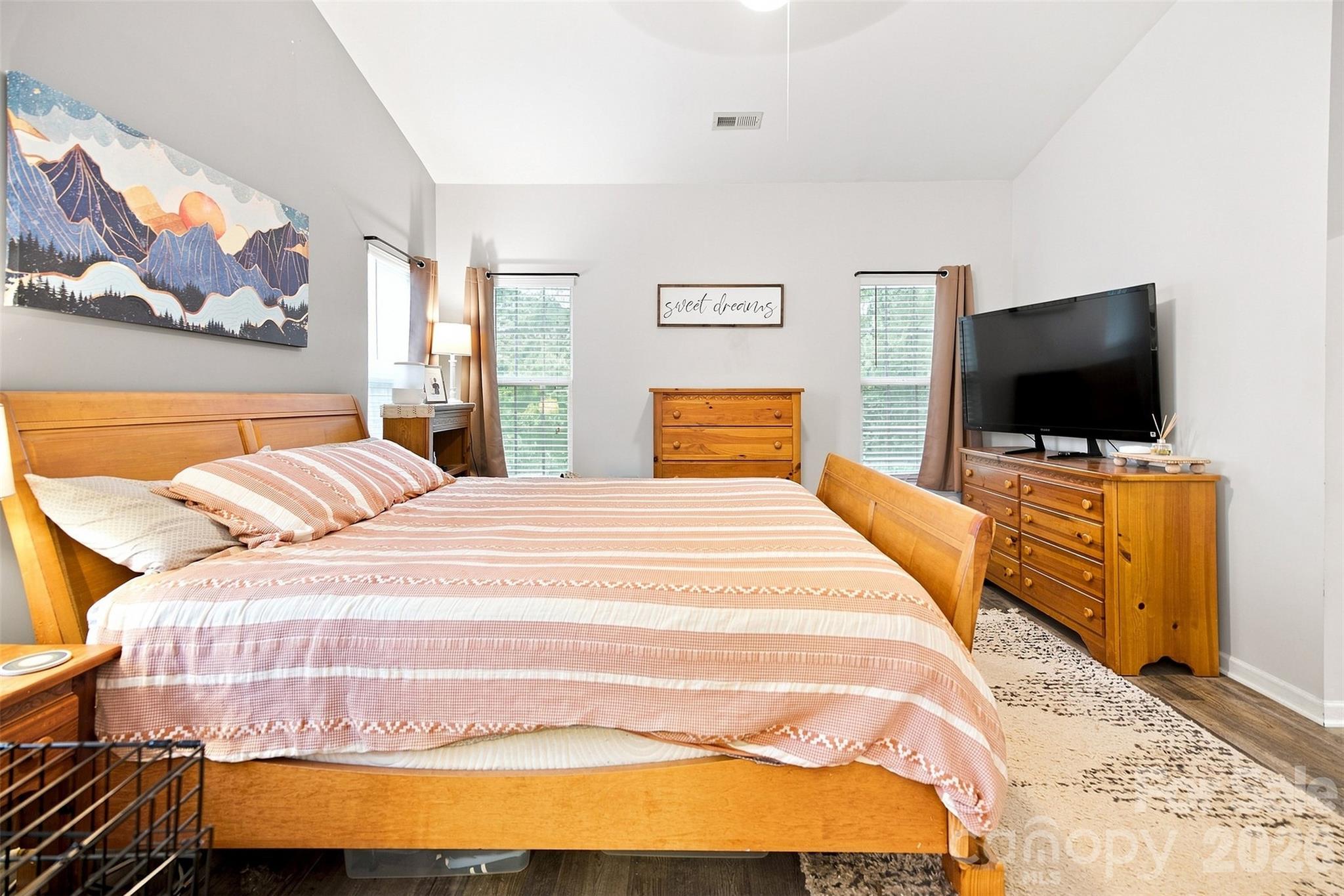 439 Glencrest Drive Property Photo 23