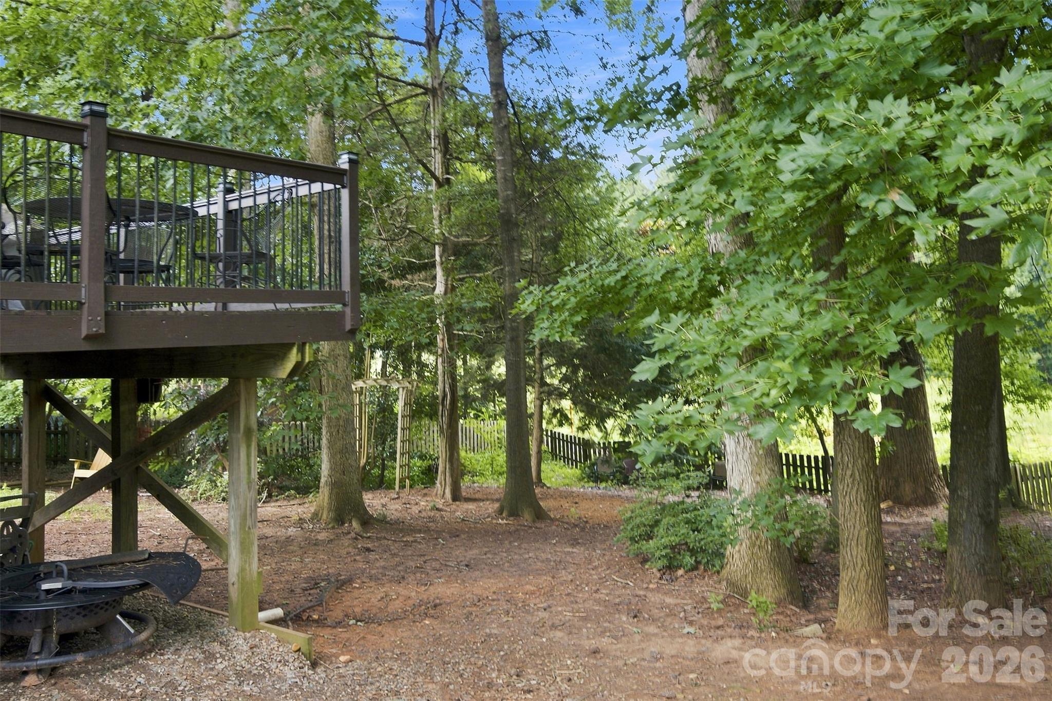 439 Glencrest Drive Property Photo 37