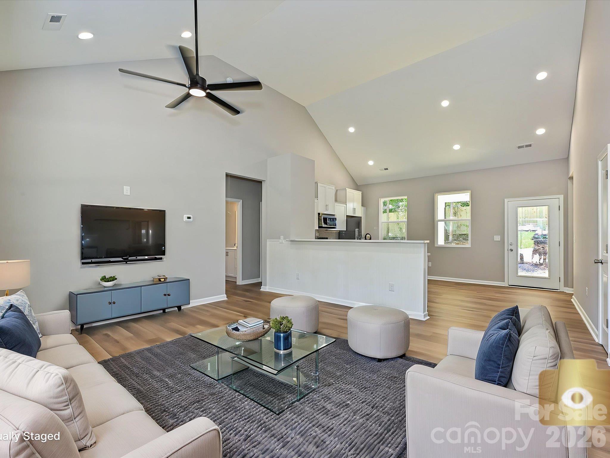140 Helen Avenue Property Photo 4