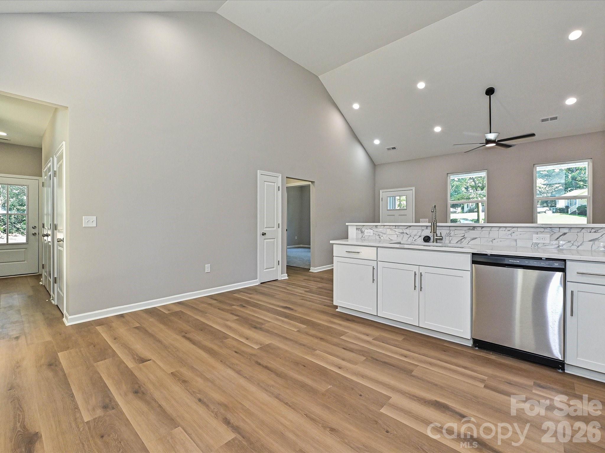 140 Helen Avenue Property Photo 6