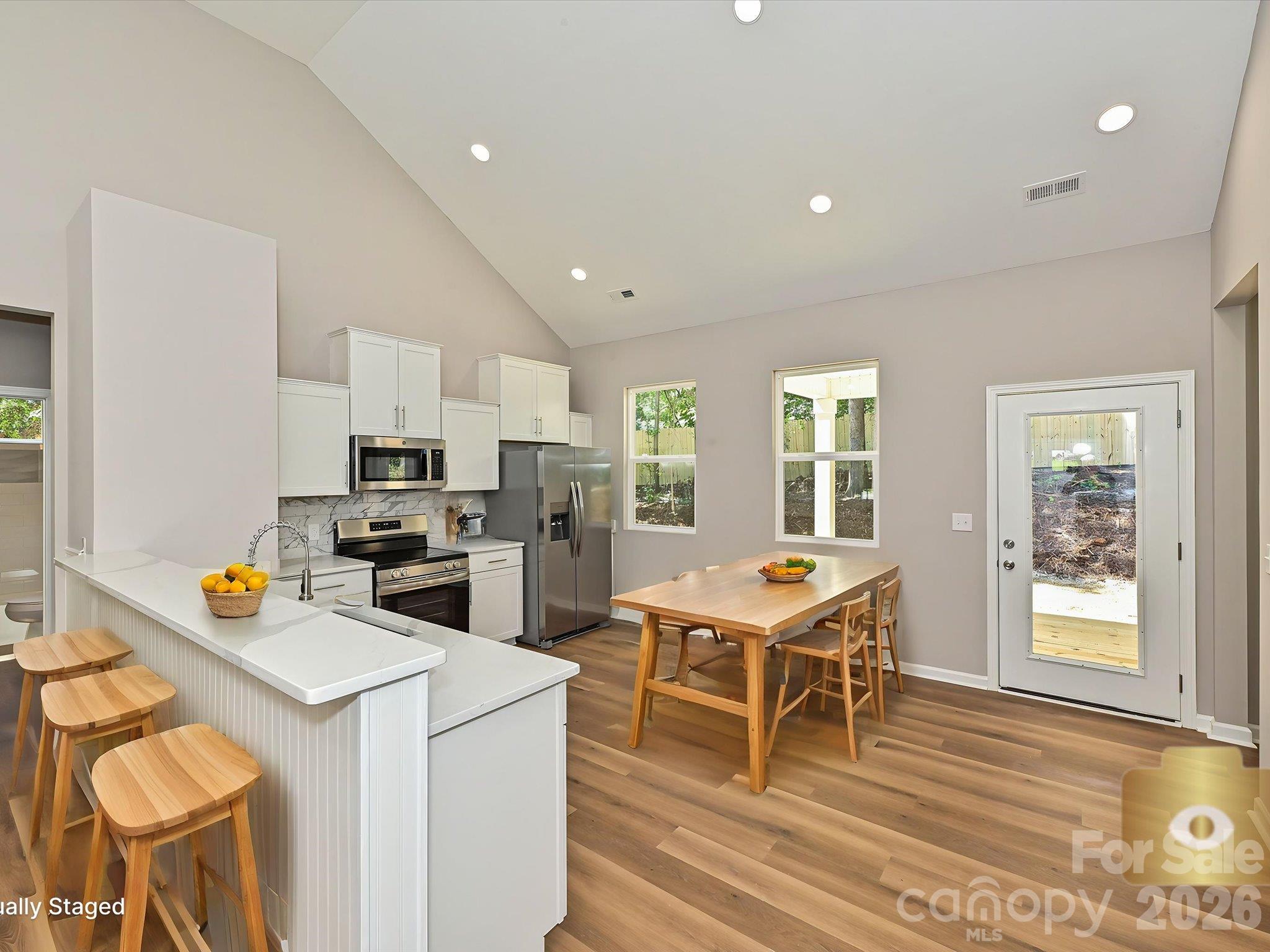 140 Helen Avenue Property Photo 7