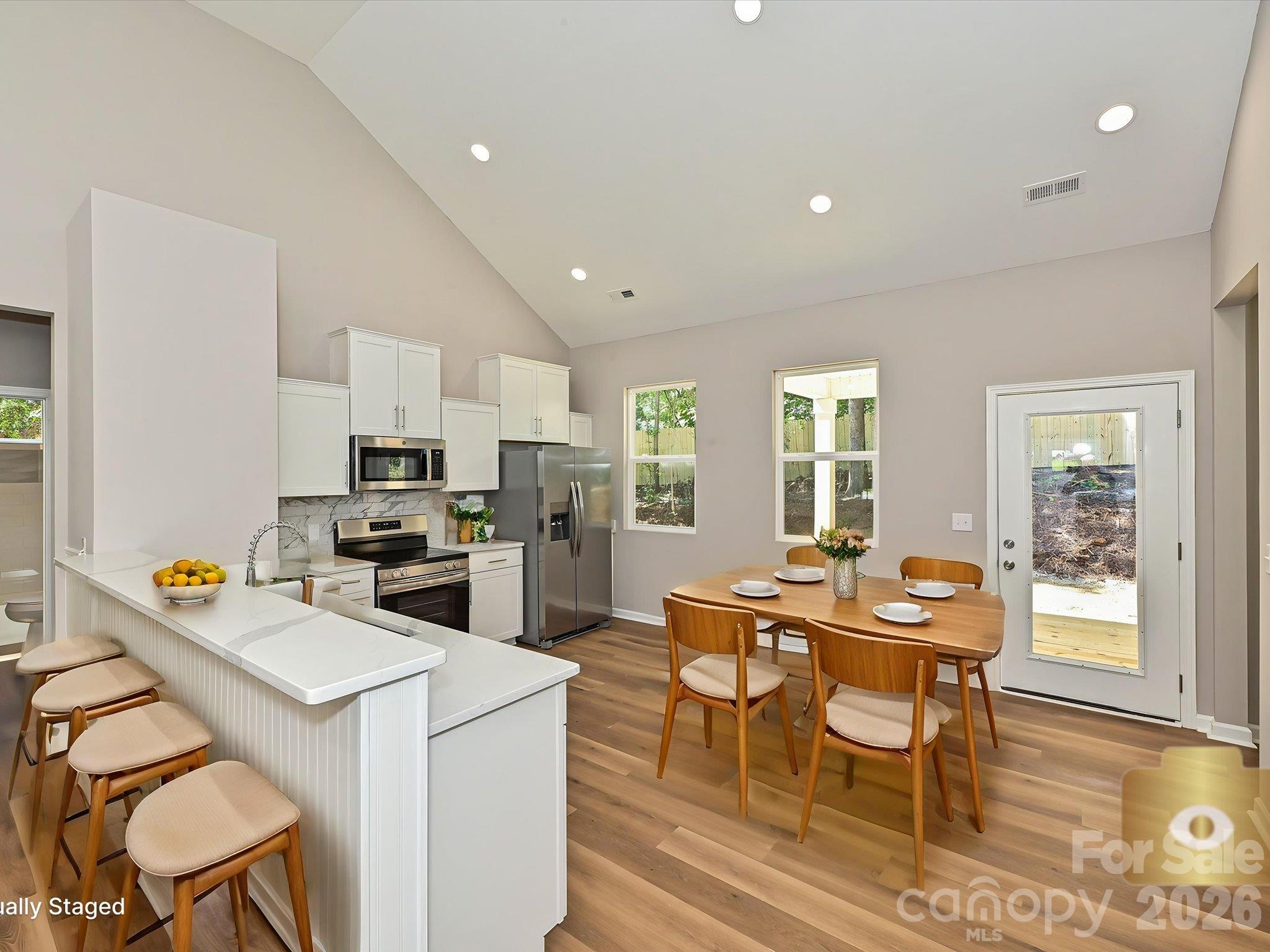 140 Helen Avenue Property Photo 8