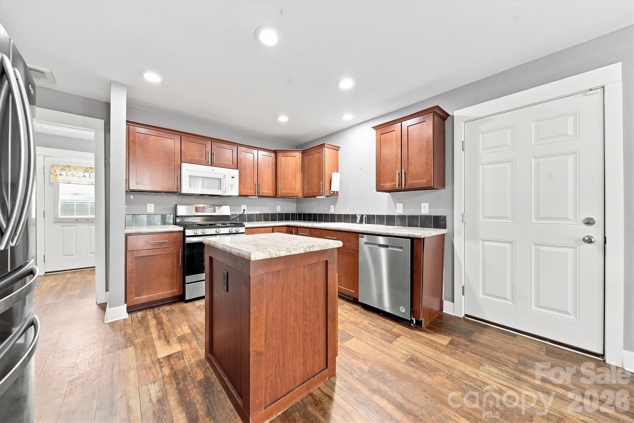 4262 Quarry Drive Property Photo 11