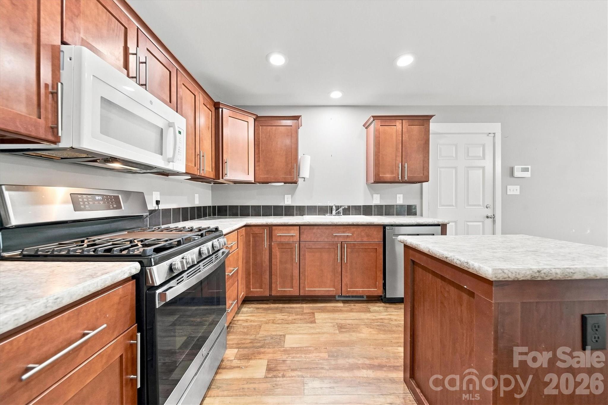 4262 Quarry Drive Property Photo 14