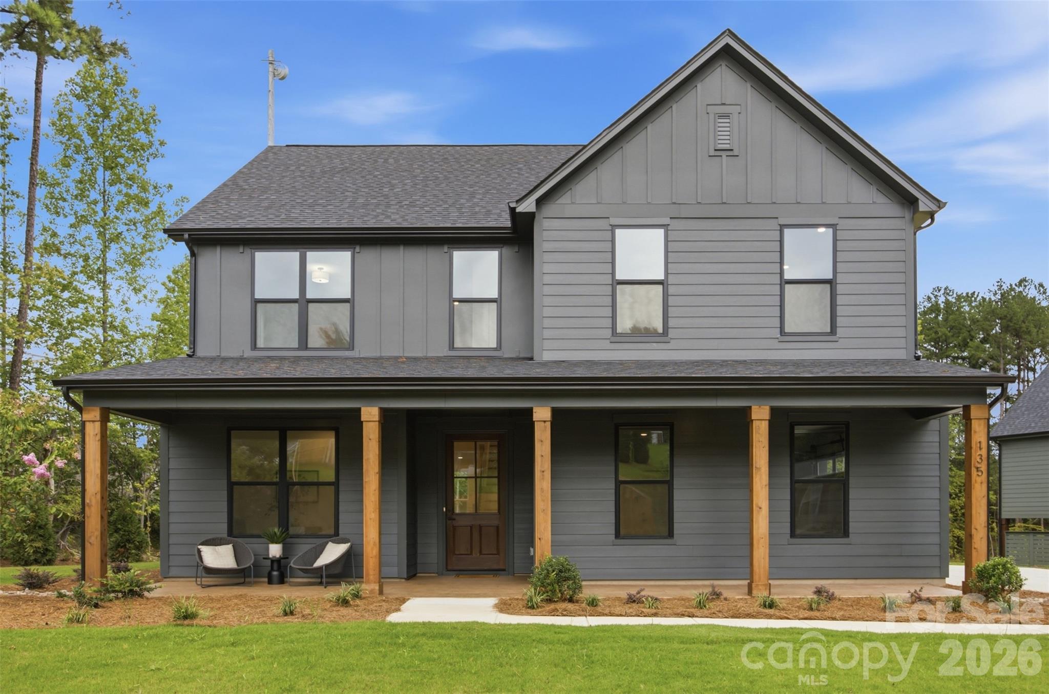 135 Parkdale Drive Property Photo 2