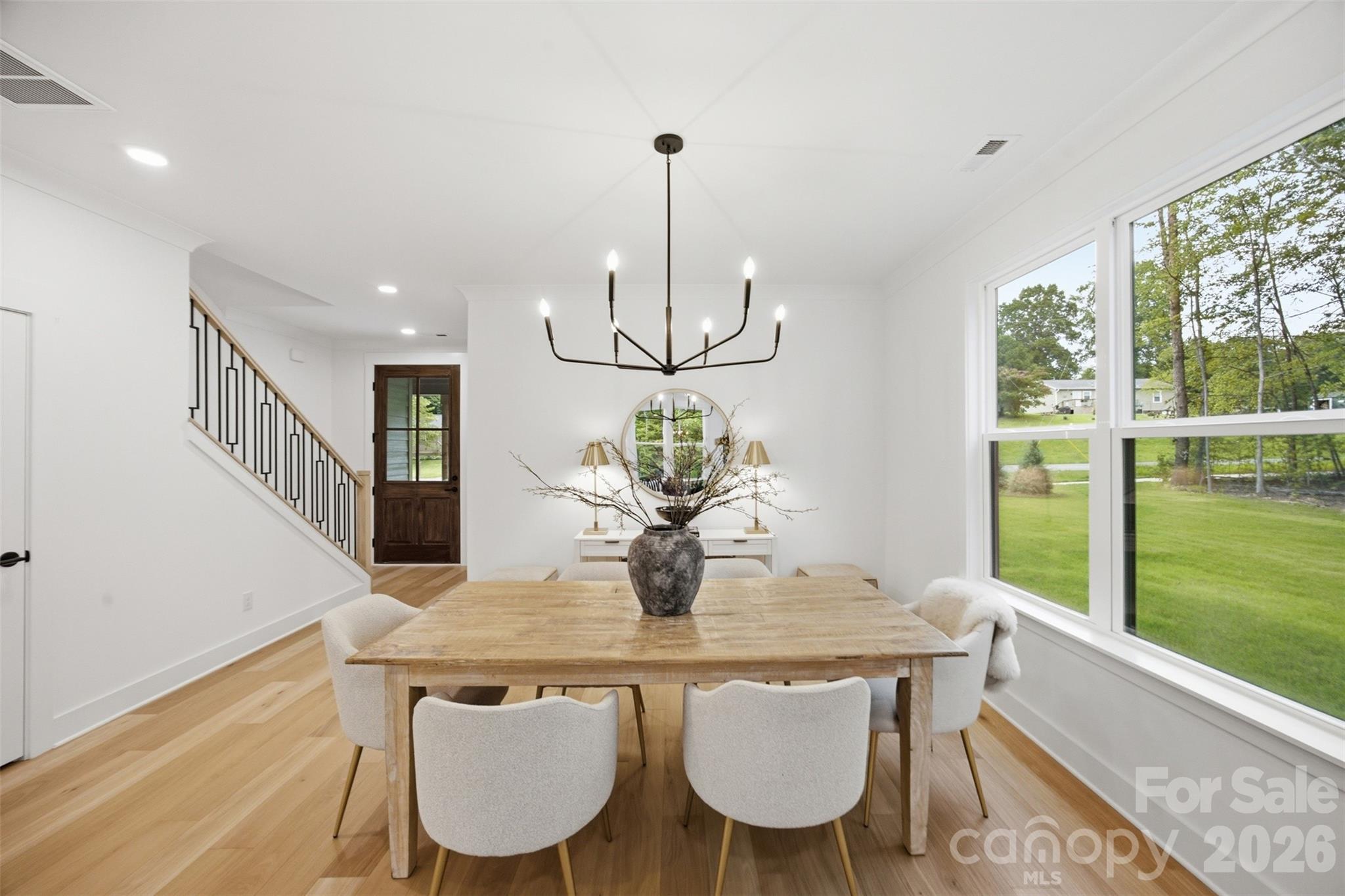 135 Parkdale Drive Property Photo 9
