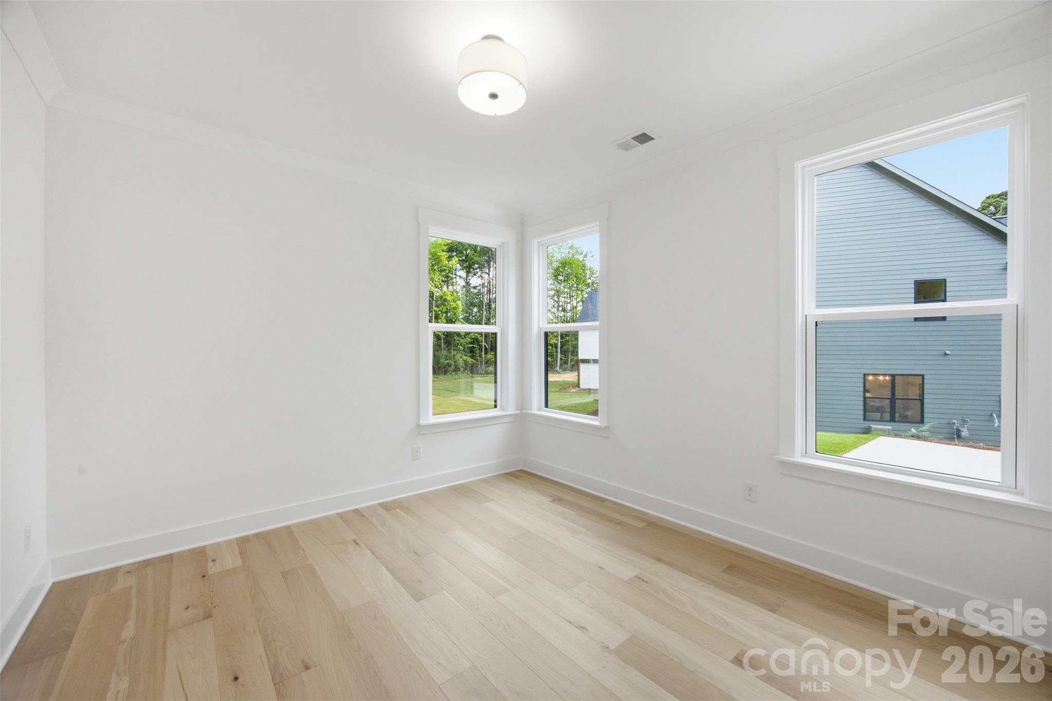 135 Parkdale Drive Property Photo 17