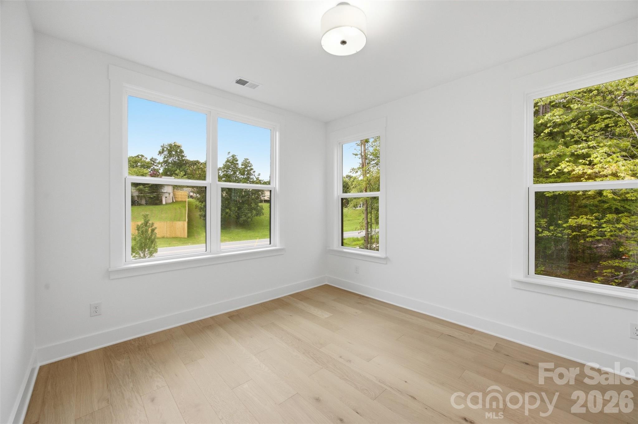 135 Parkdale Drive Property Photo 24