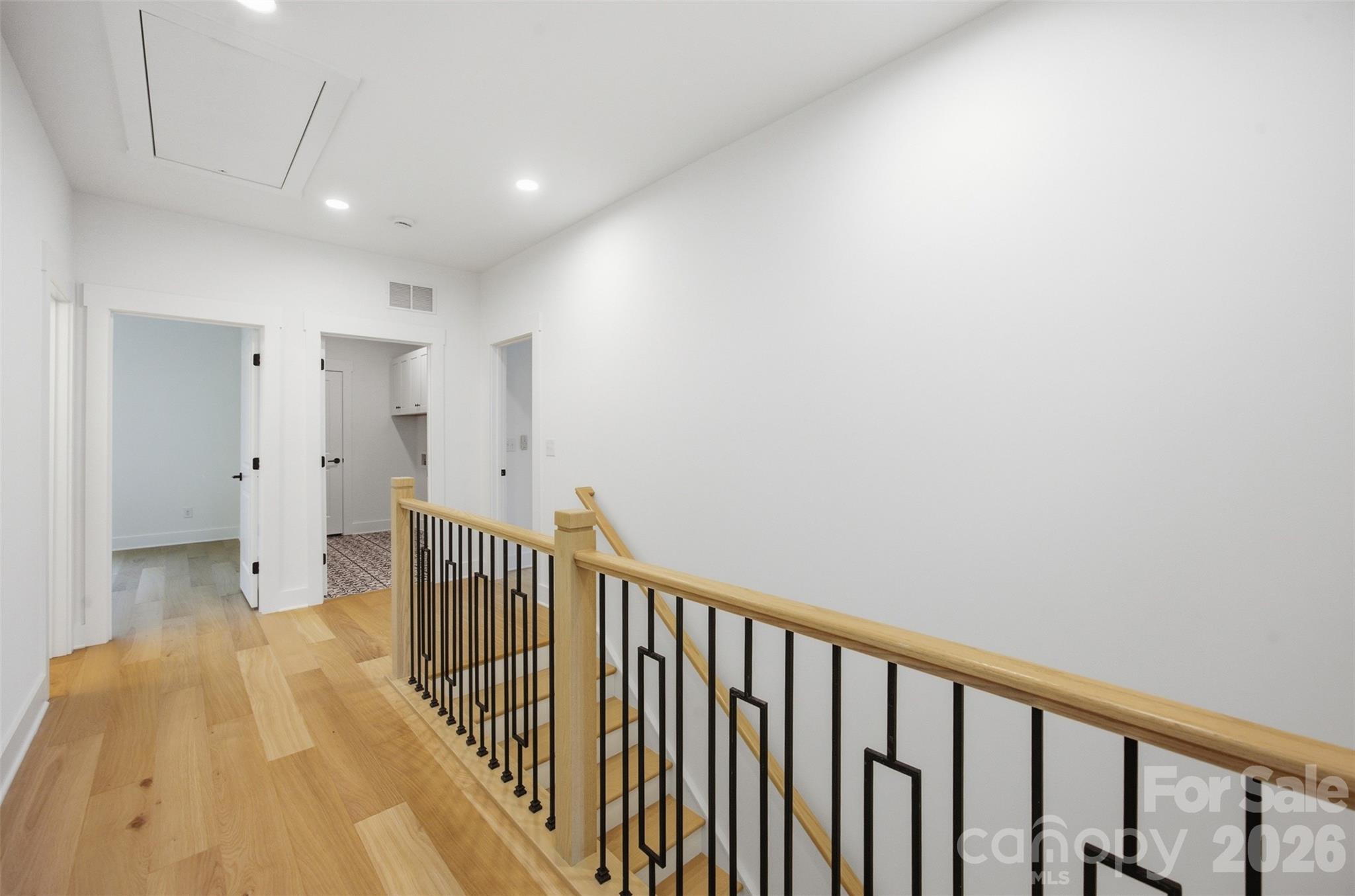 135 Parkdale Drive Property Photo 25