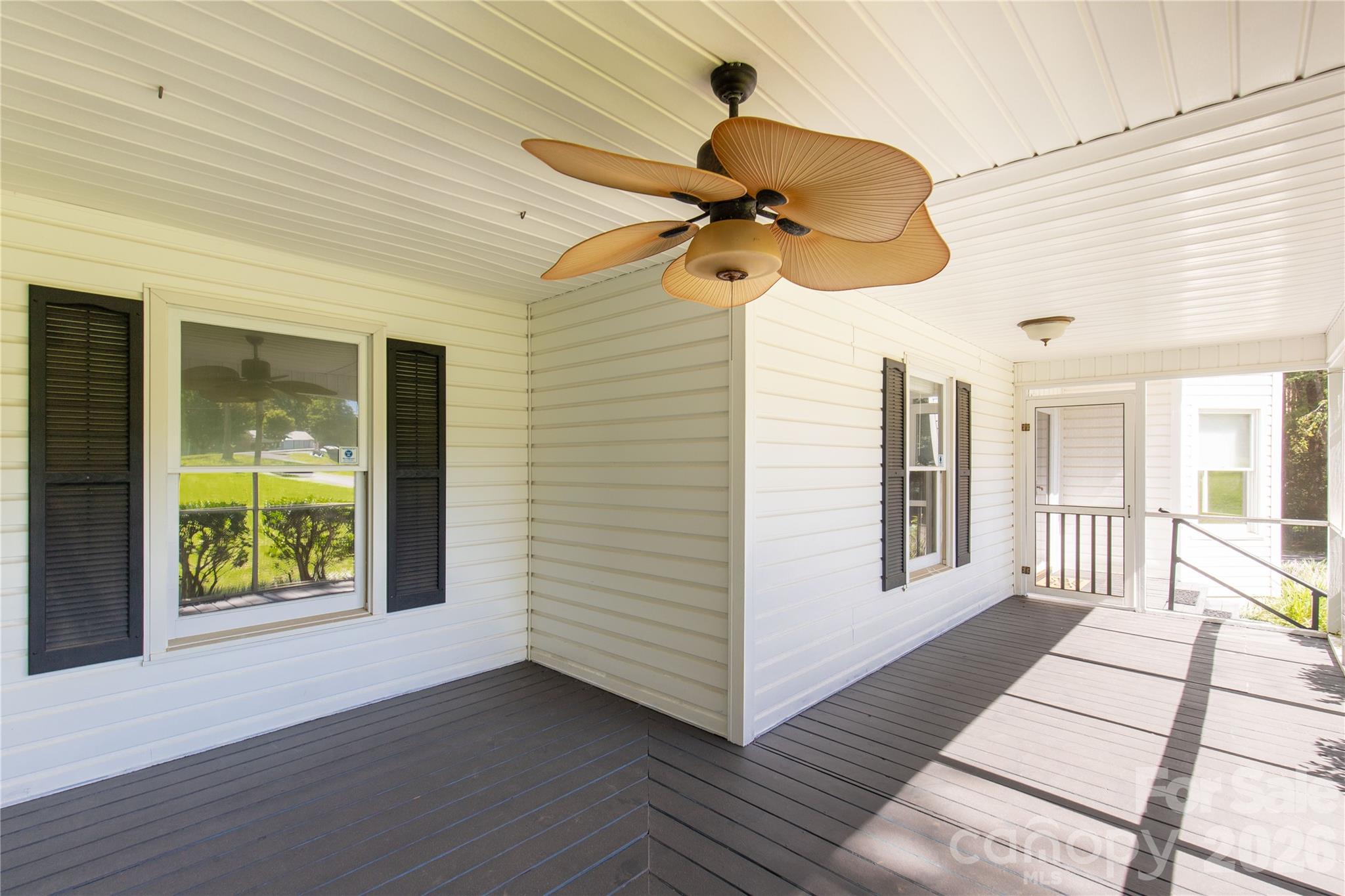 1575 Lincoln Road Property Photo 3