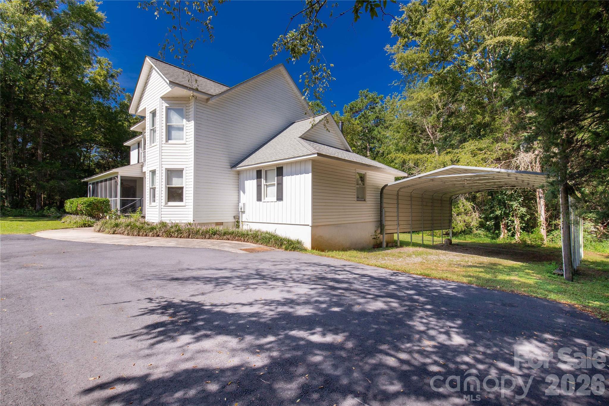 1575 Lincoln Road Property Photo 5