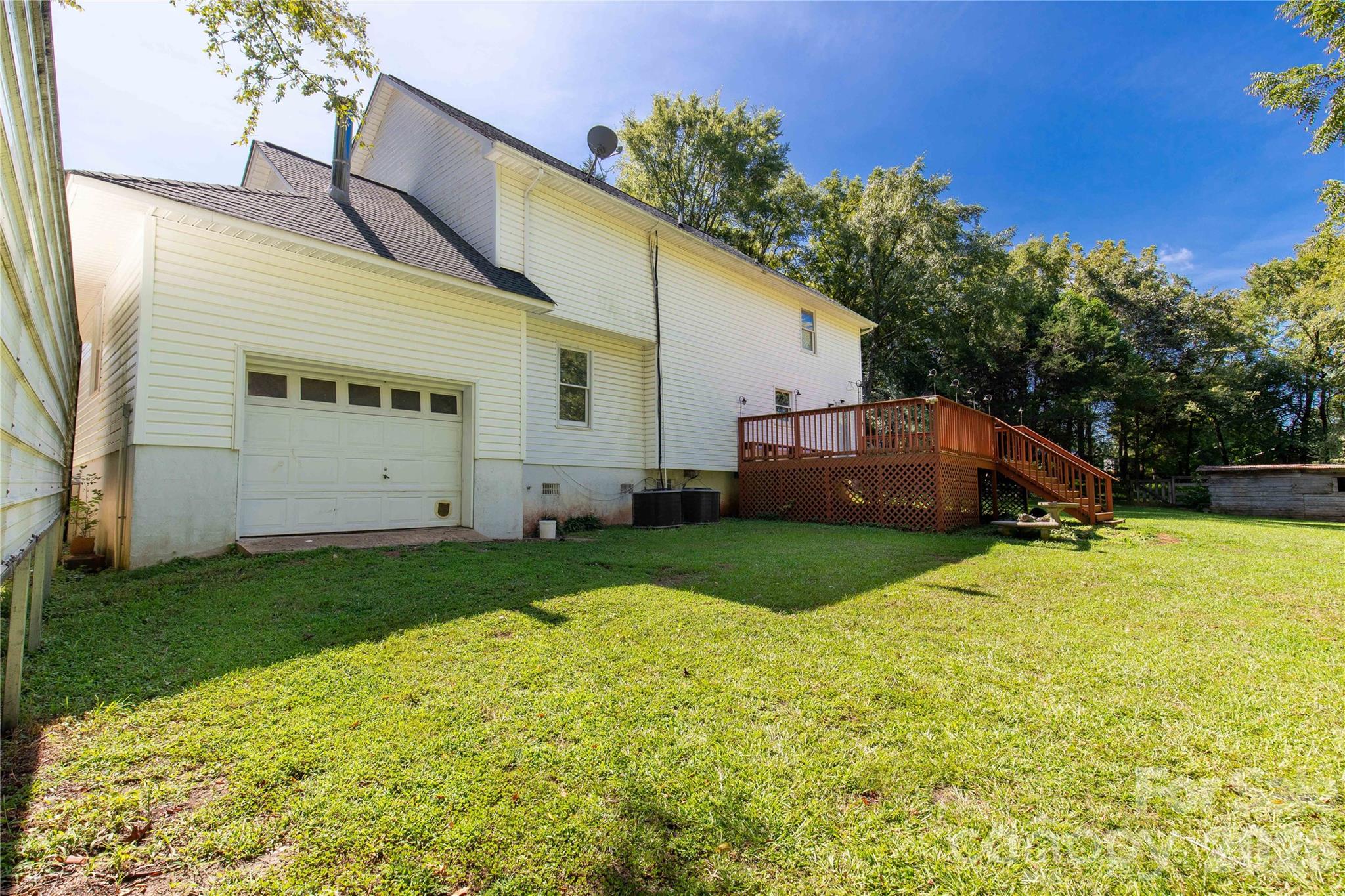 1575 Lincoln Road Property Photo 6