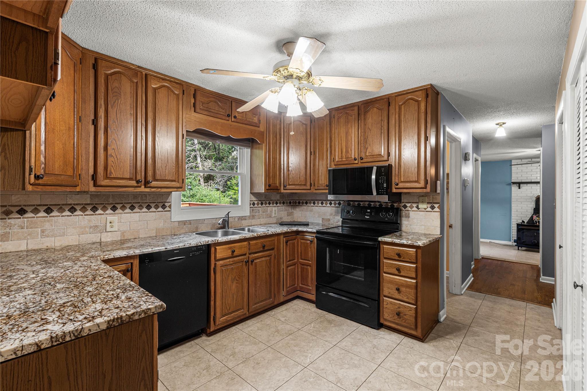 1575 Lincoln Road Property Photo 16
