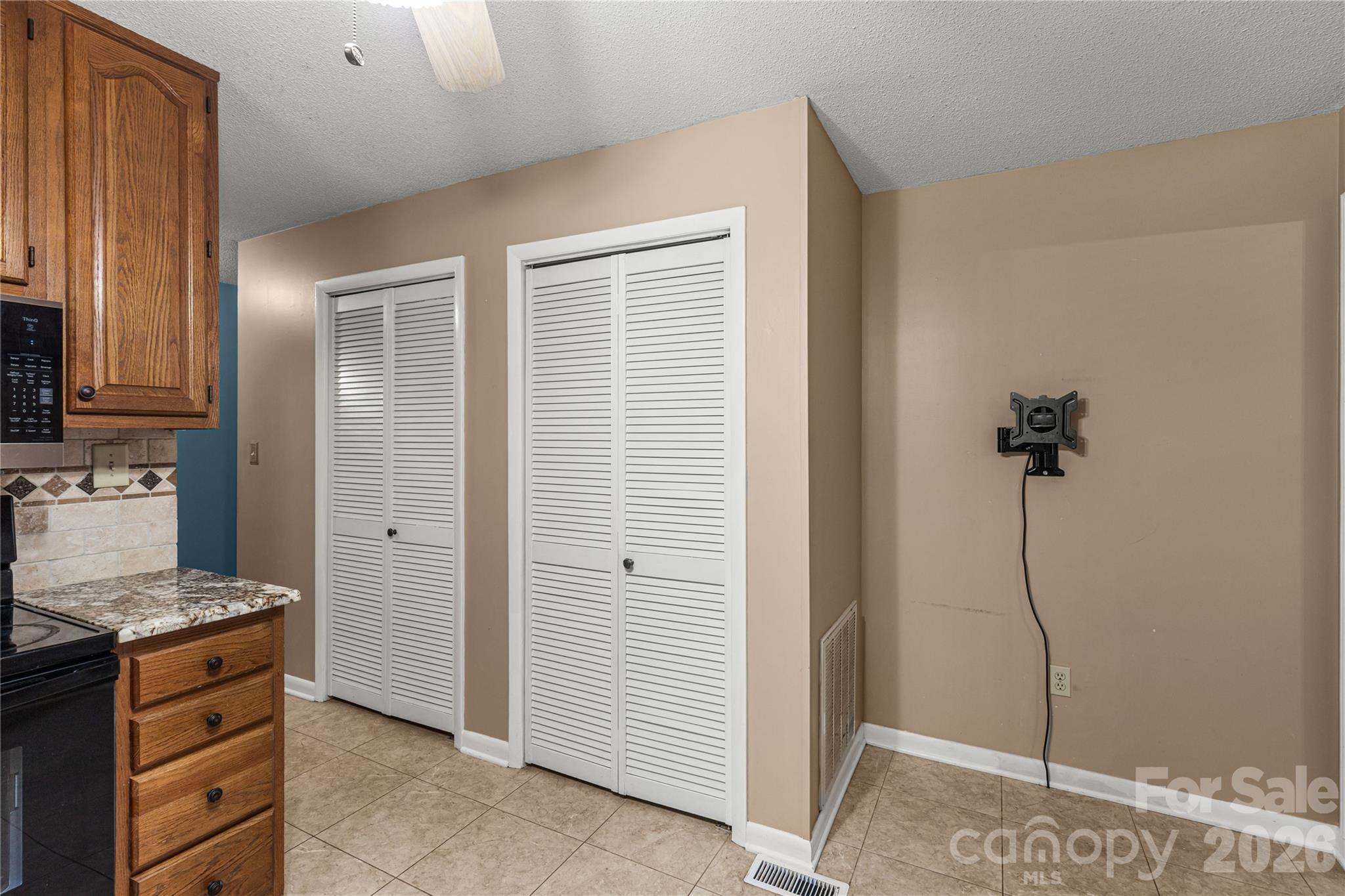 1575 Lincoln Road Property Photo 17