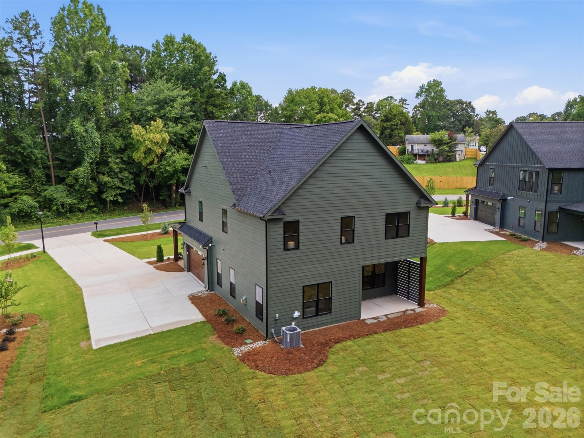 205 Parkdale Drive Property Photo 4