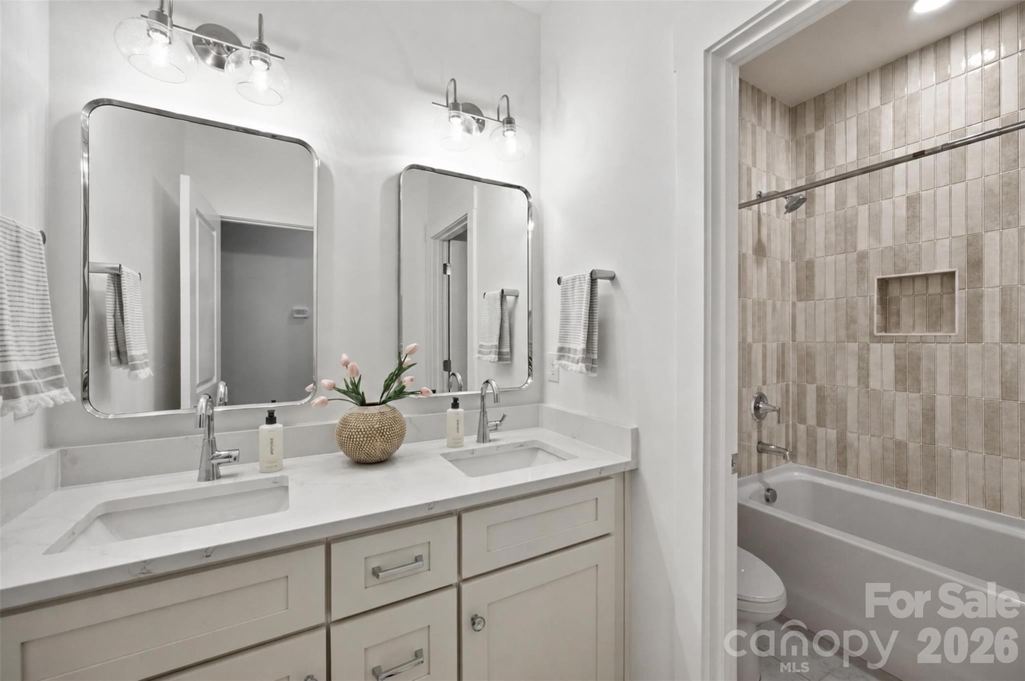 205 Parkdale Drive Property Photo 32