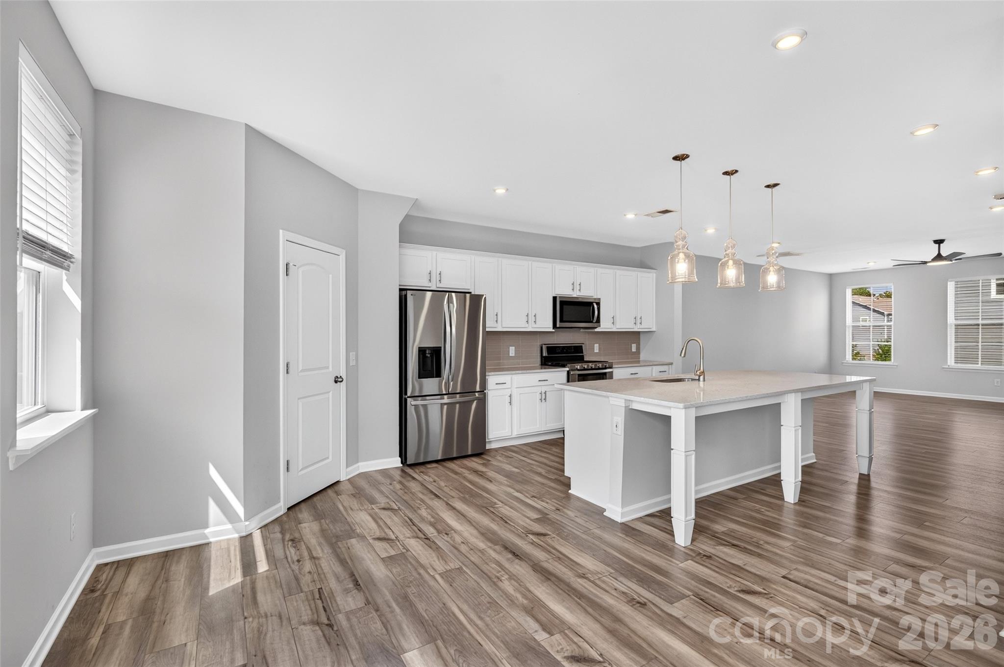 6981 Waterstone Drive Property Photo 4