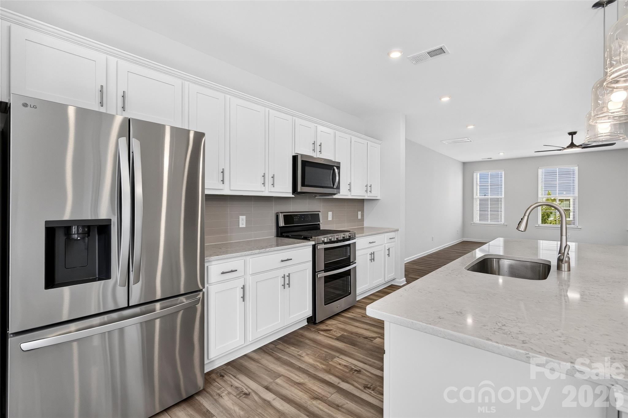 6981 Waterstone Drive Property Photo 6