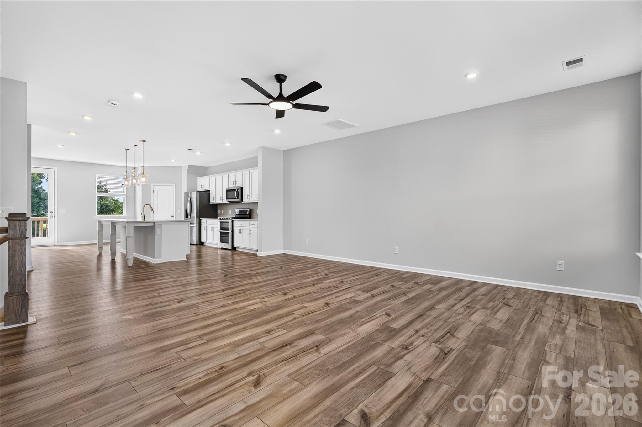 6981 Waterstone Drive Property Photo 10