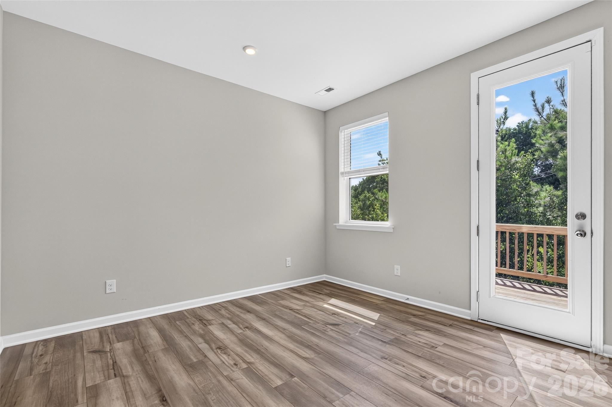 6981 Waterstone Drive Property Photo 11