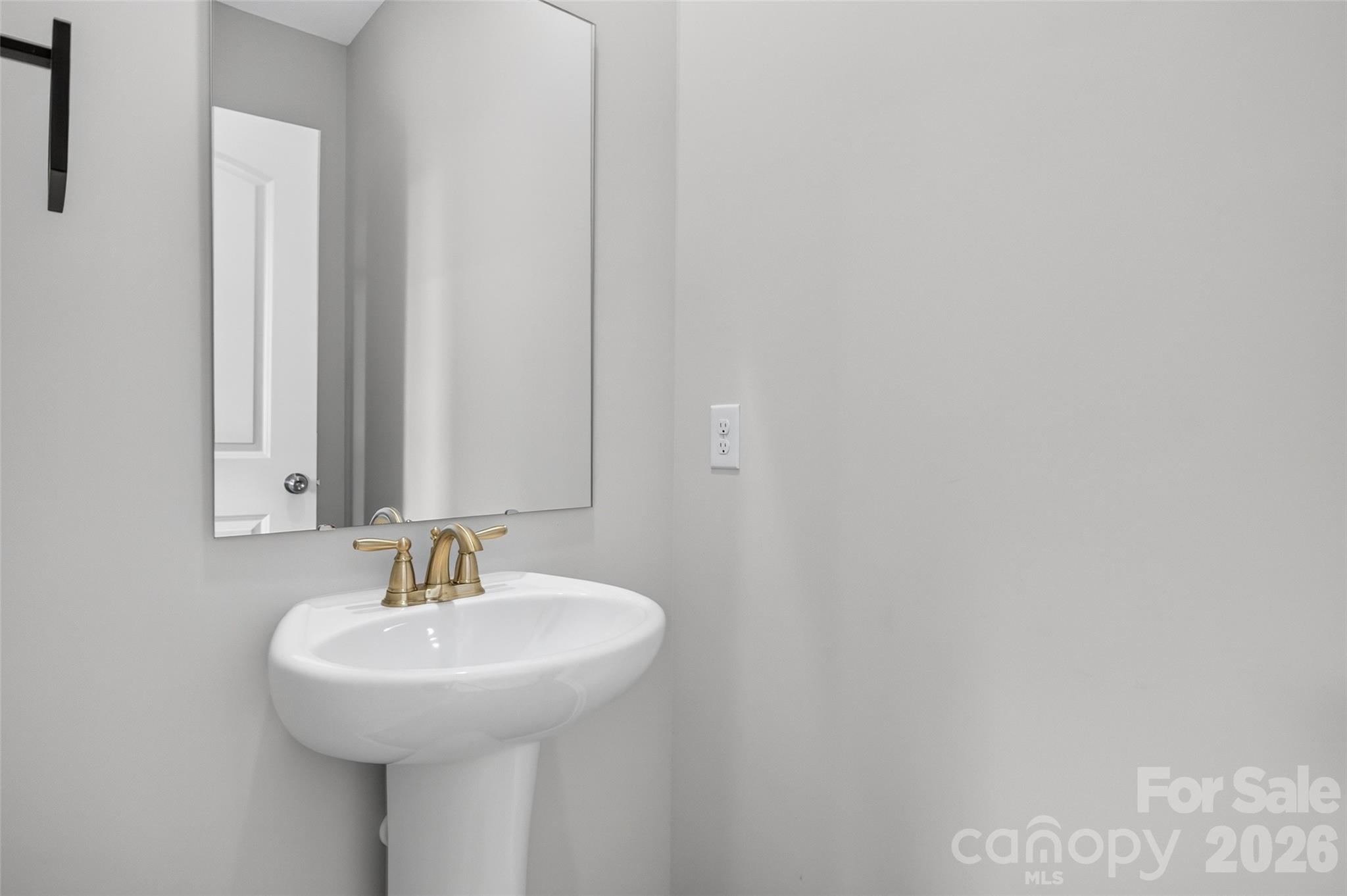 6981 Waterstone Drive Property Photo 12